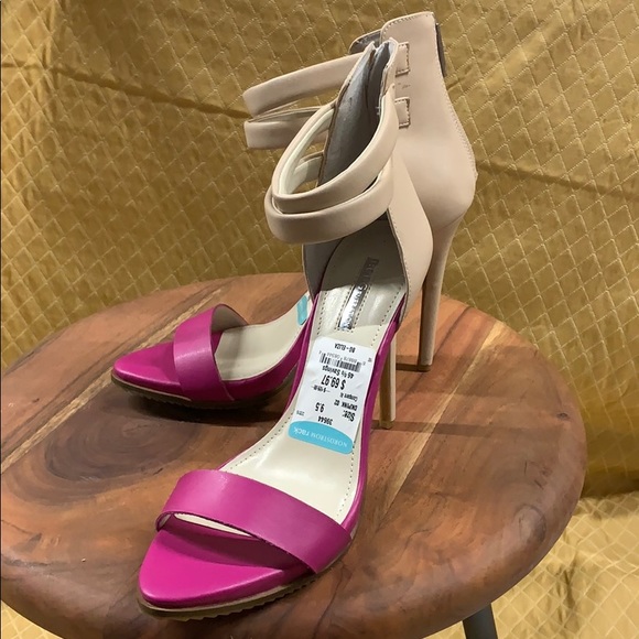 Bcbg pink and nude heel - Picture 2 of 3